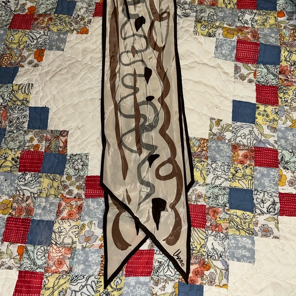Vintage MCM Vera Neumann oblong pointed ends silk scarf 58” x 6”
